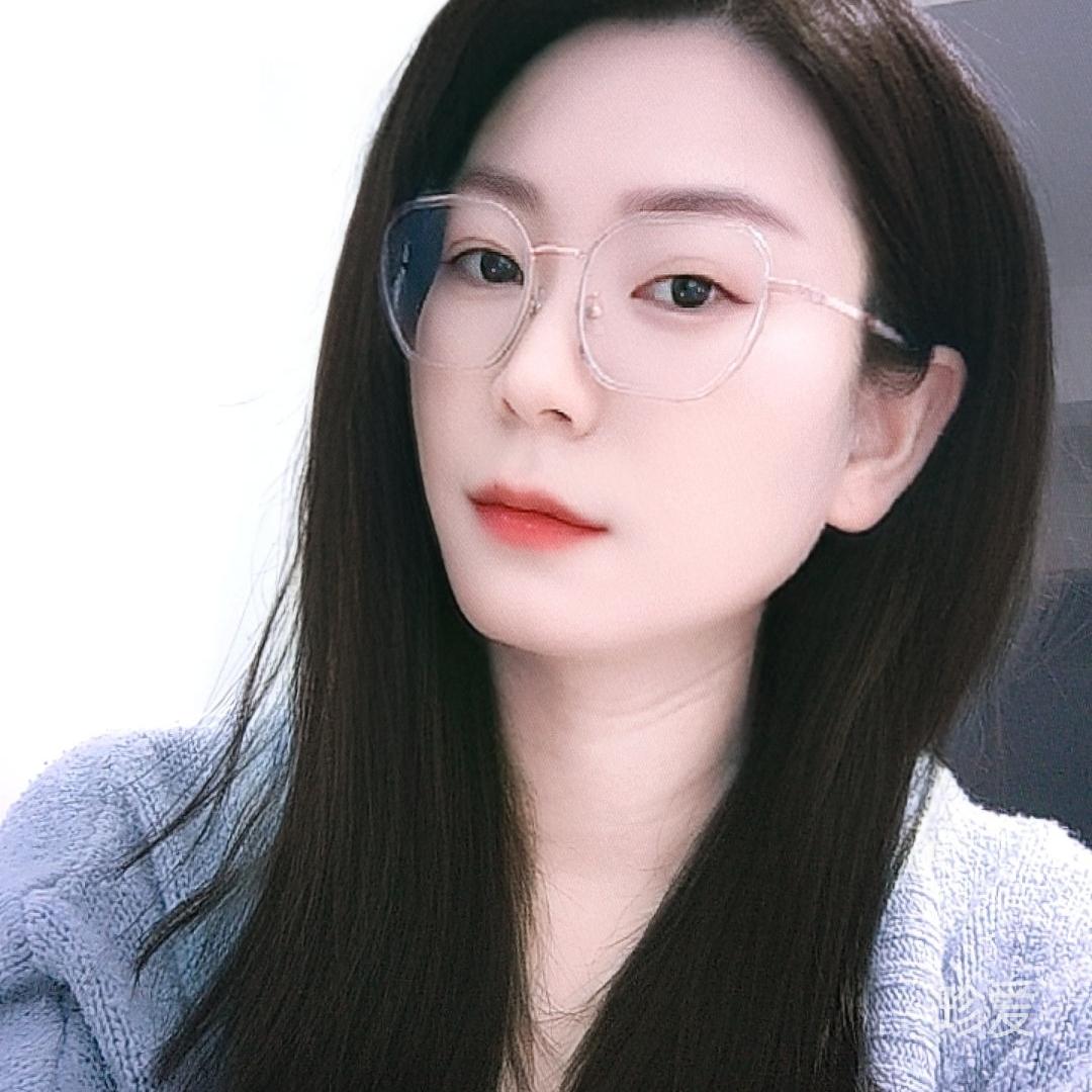 海风吹着碎花裙