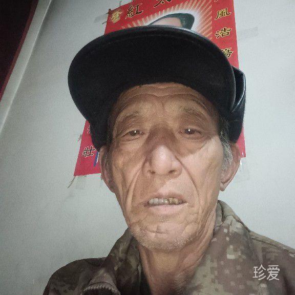 笑容也寂寞