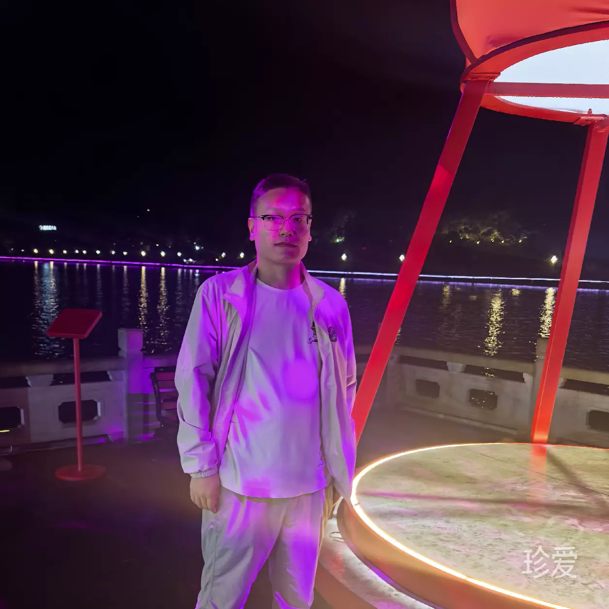 文俊