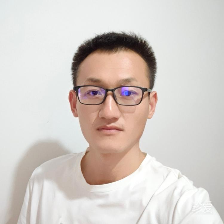 一只不斷向前的蝸