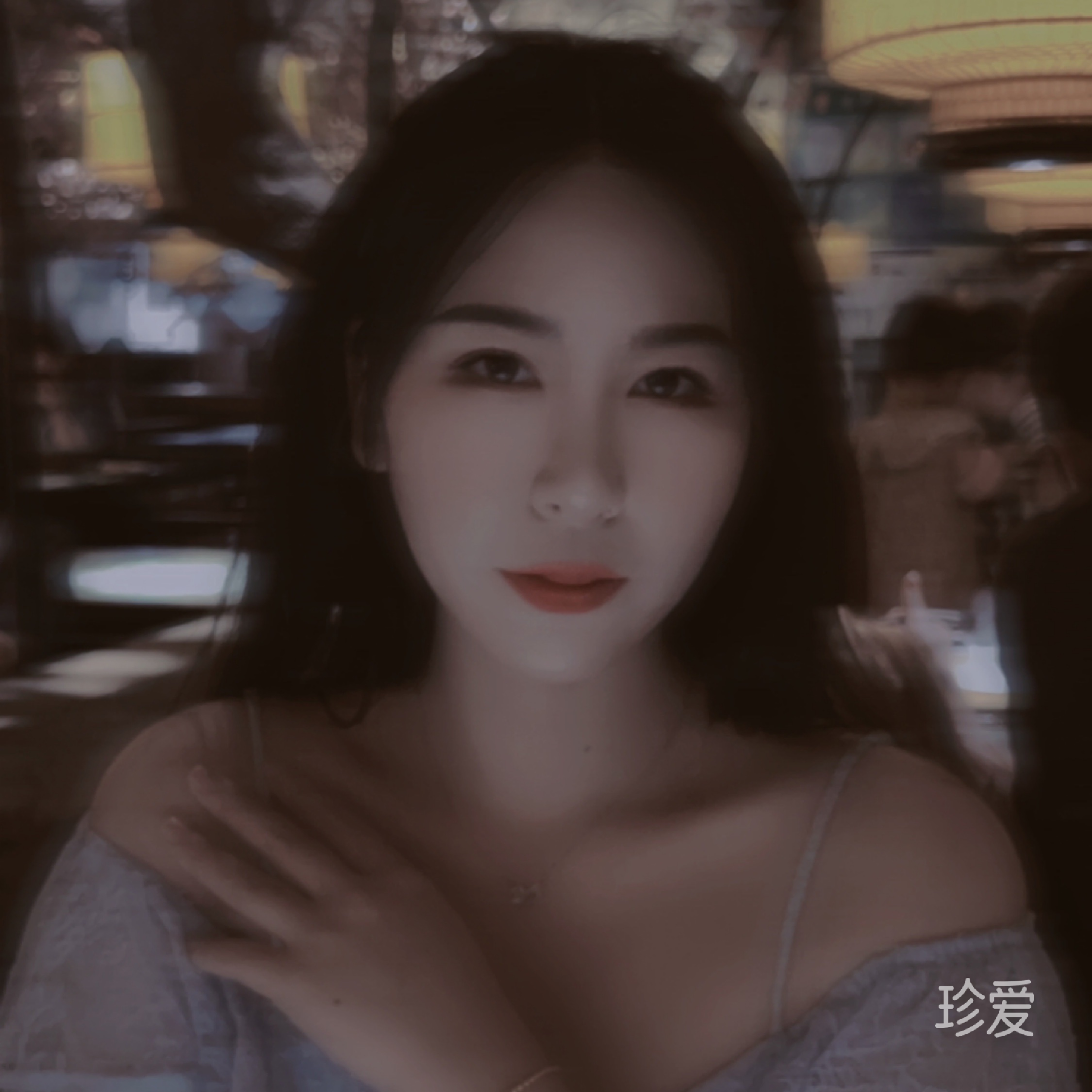 你眼睛好漂亮Oo