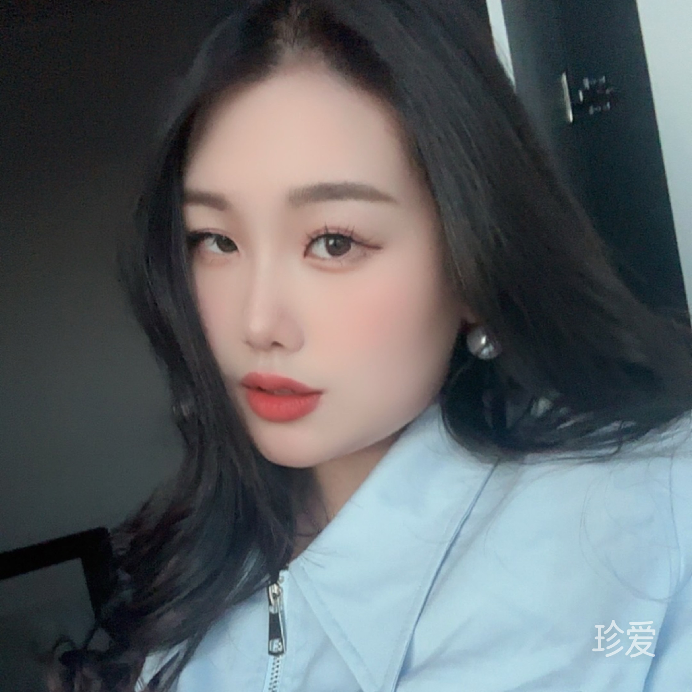 女嘉宾
