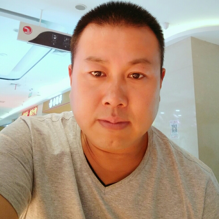 經(jīng)濟(jì)適用男