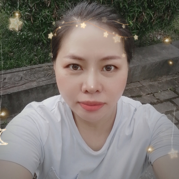 風(fēng)中挽發(fā)