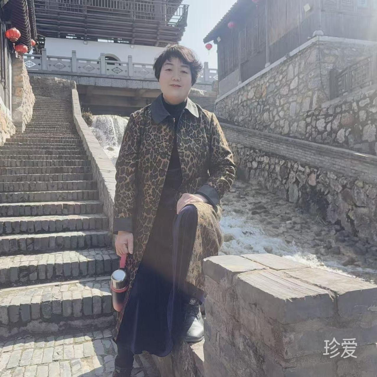 光明华彩