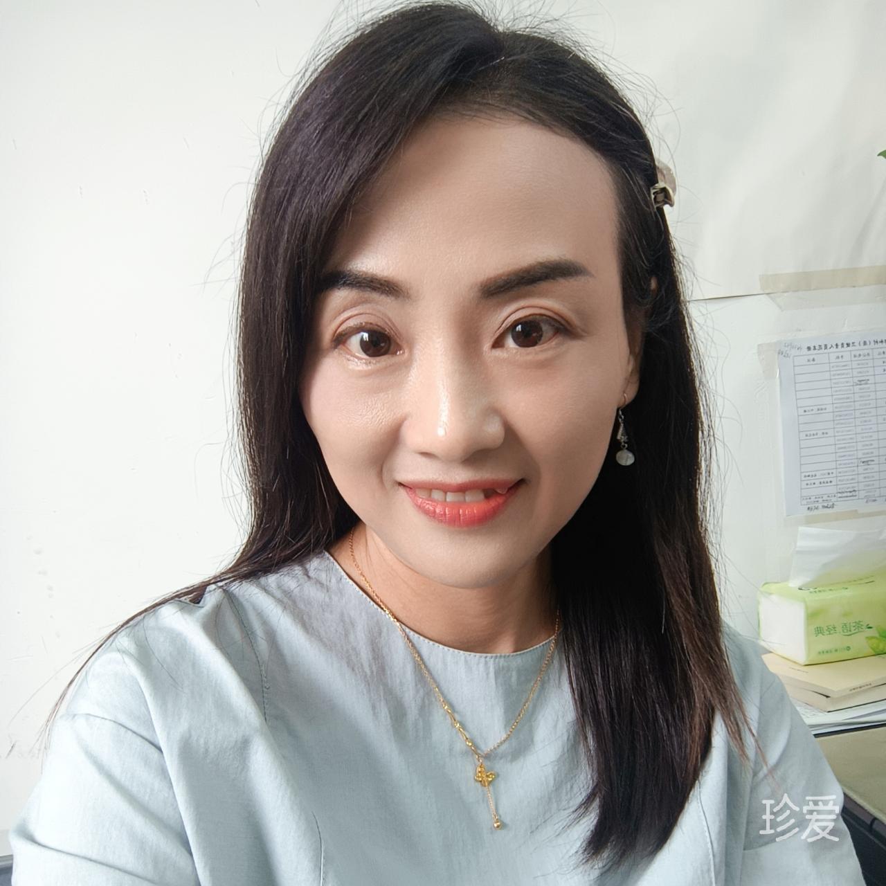 裂縫中陽(yáng)光