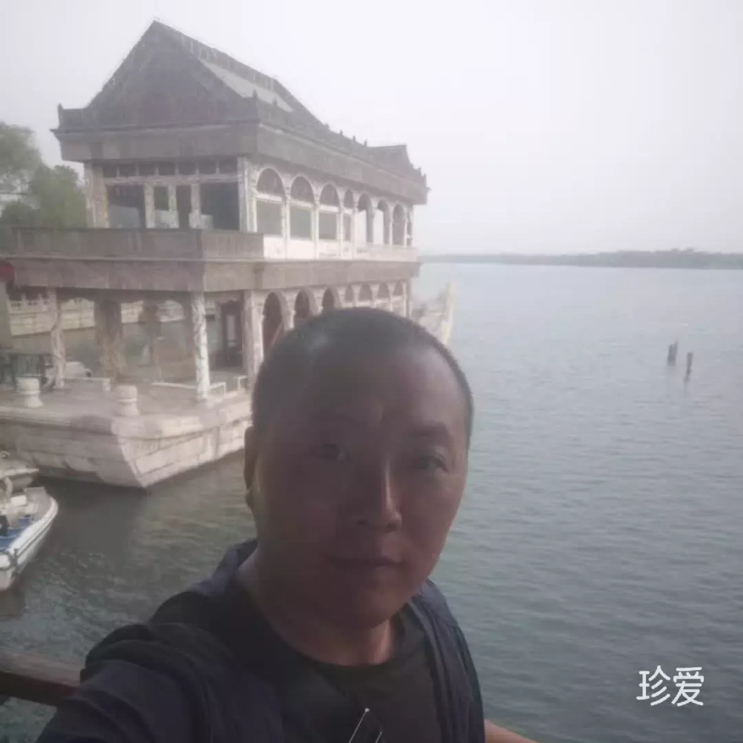 无处安放的微笑