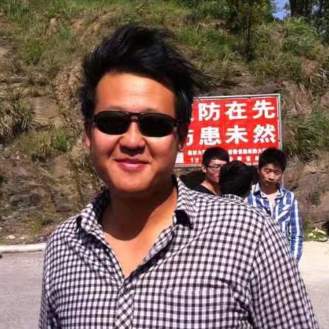 背景墙后波澜不惊