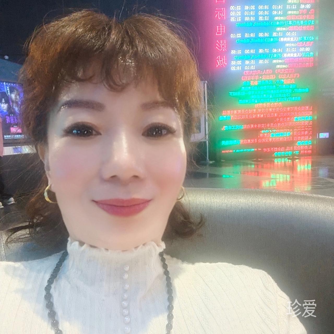 飞花如蝶