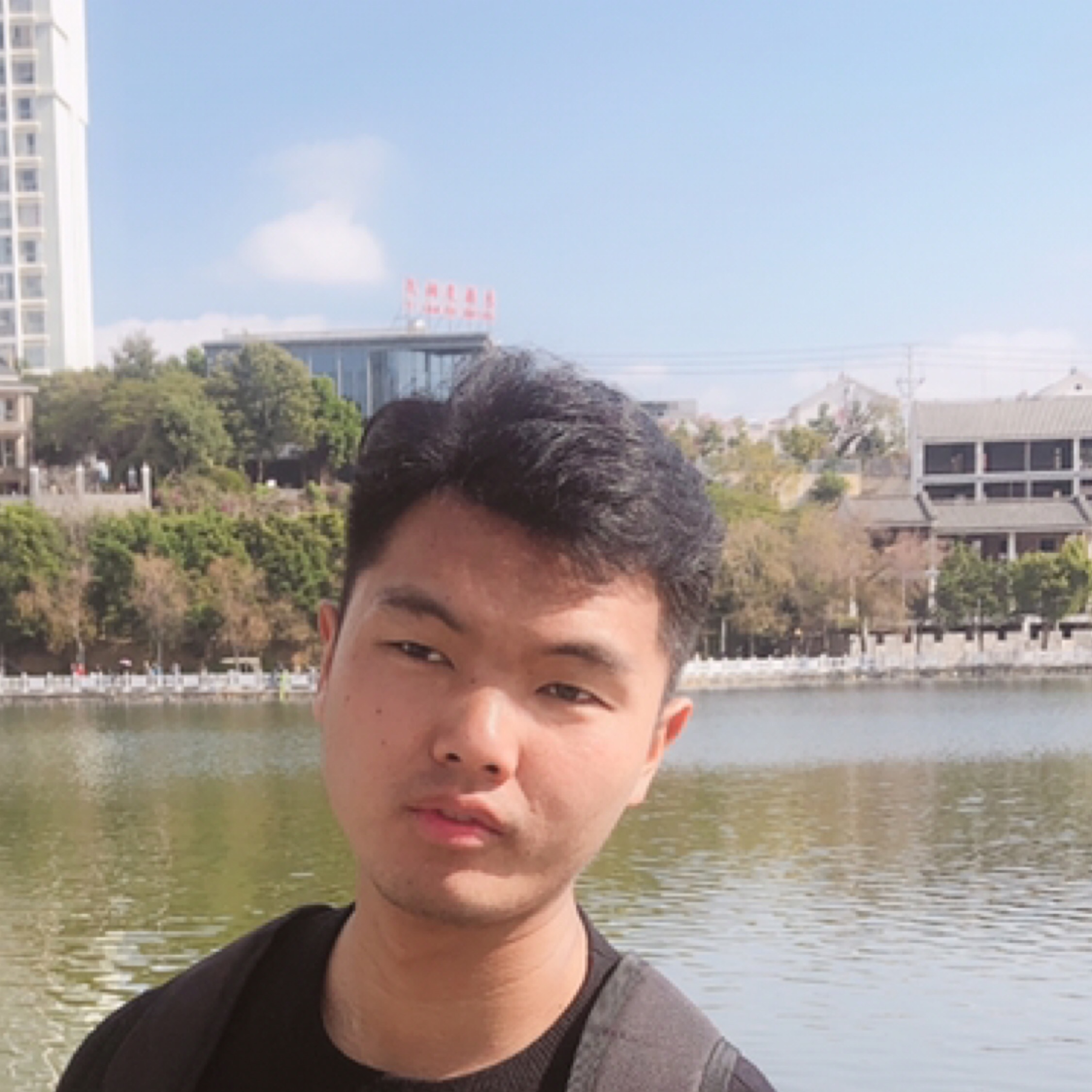 在左邊聽你心跳