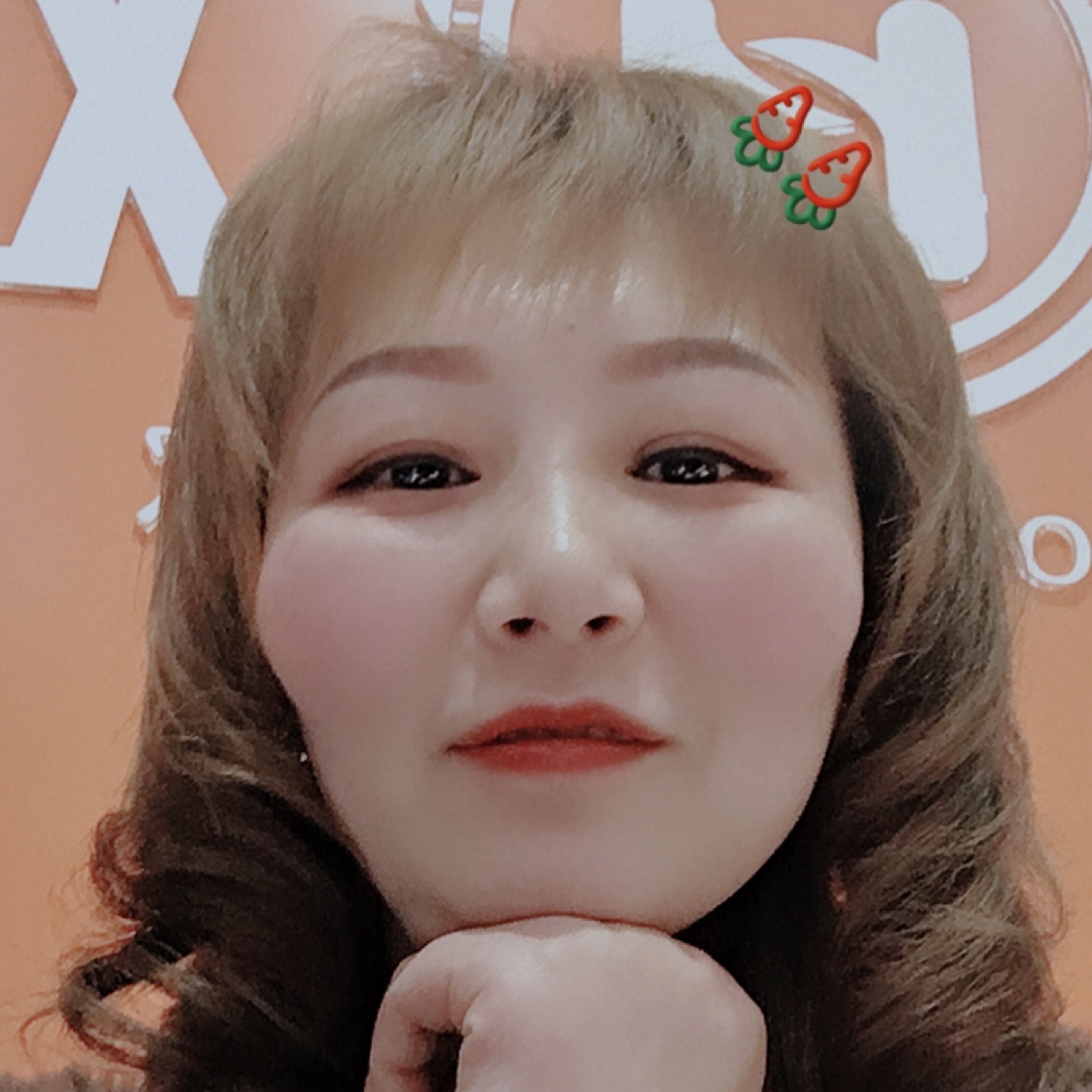 嫣然一笑