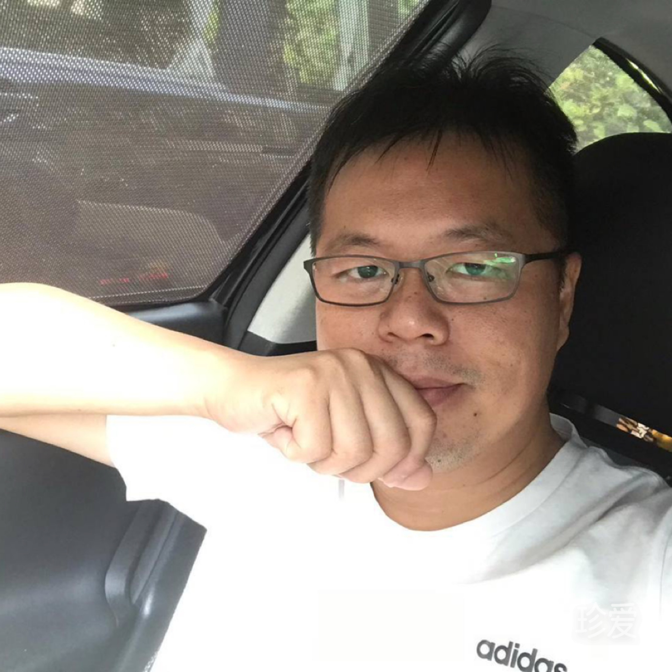 笑容依旧