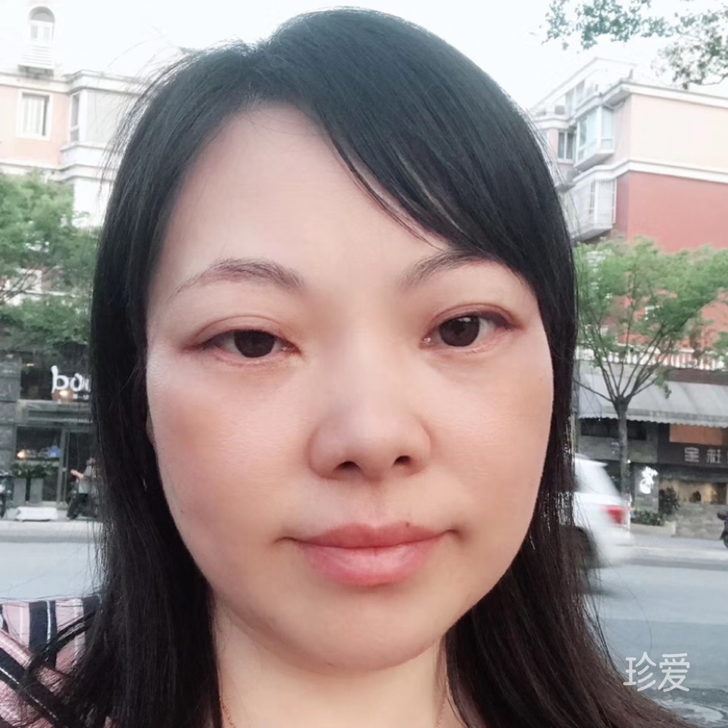 浅浅一笑