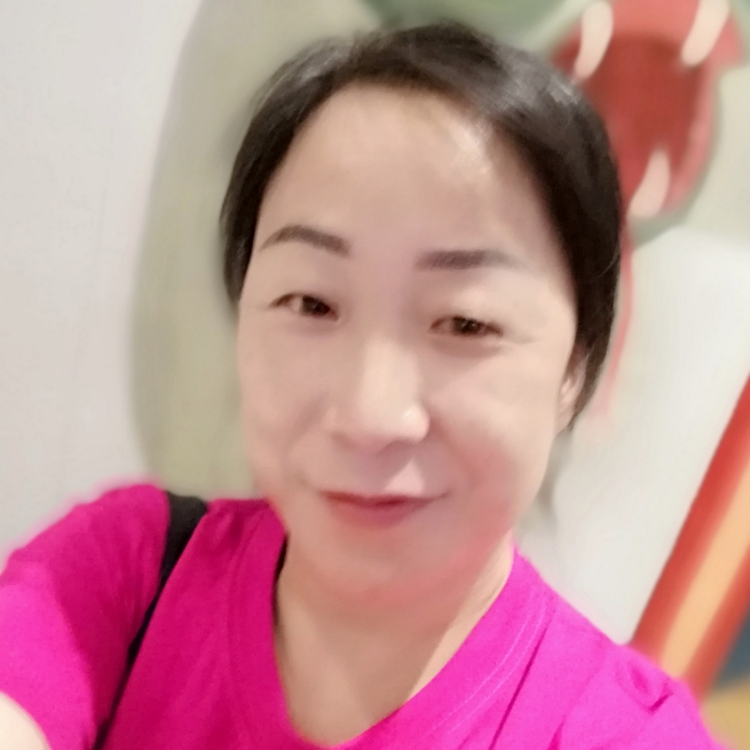 搖曳在風中的小草