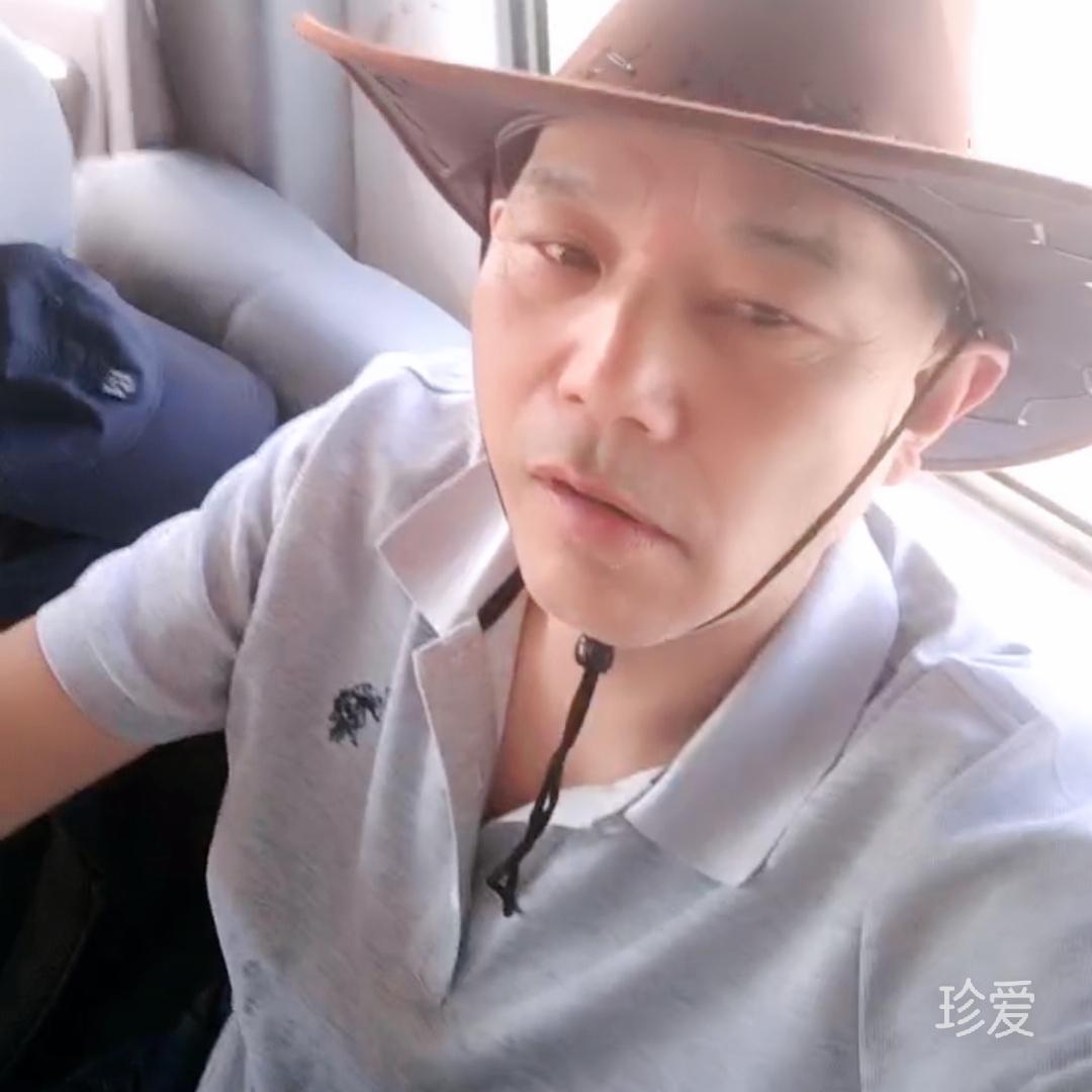 异心一意