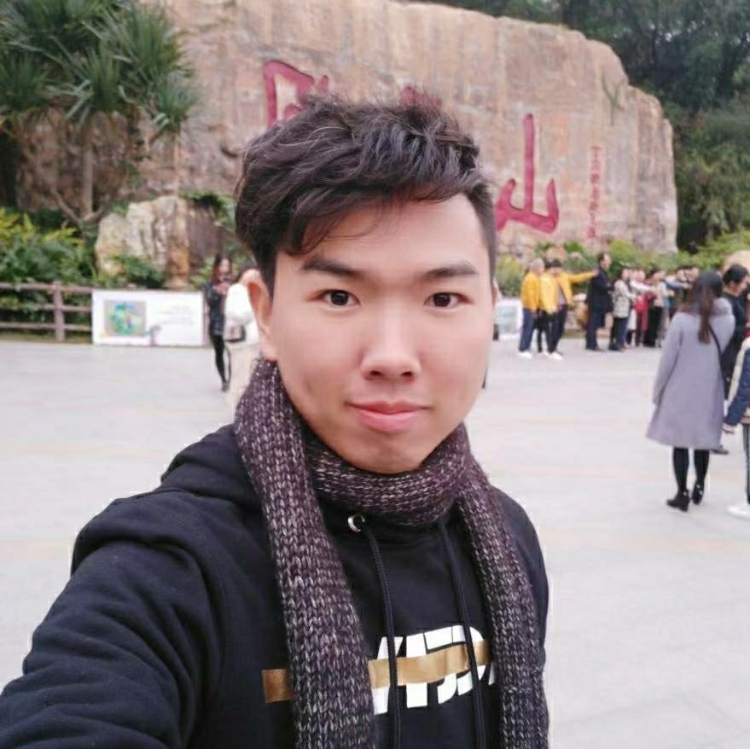 愛(ài)吃壽司的阿龍