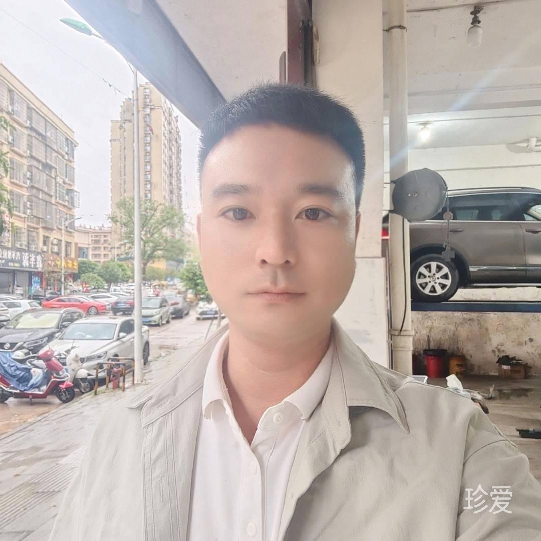 白衣少年