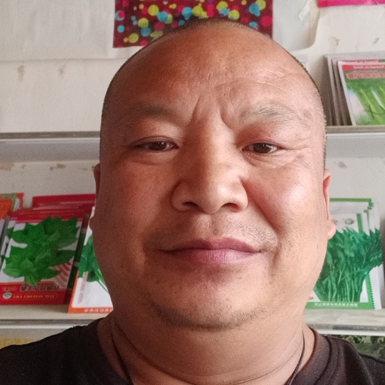 打磨鑲嵌金絲玉石