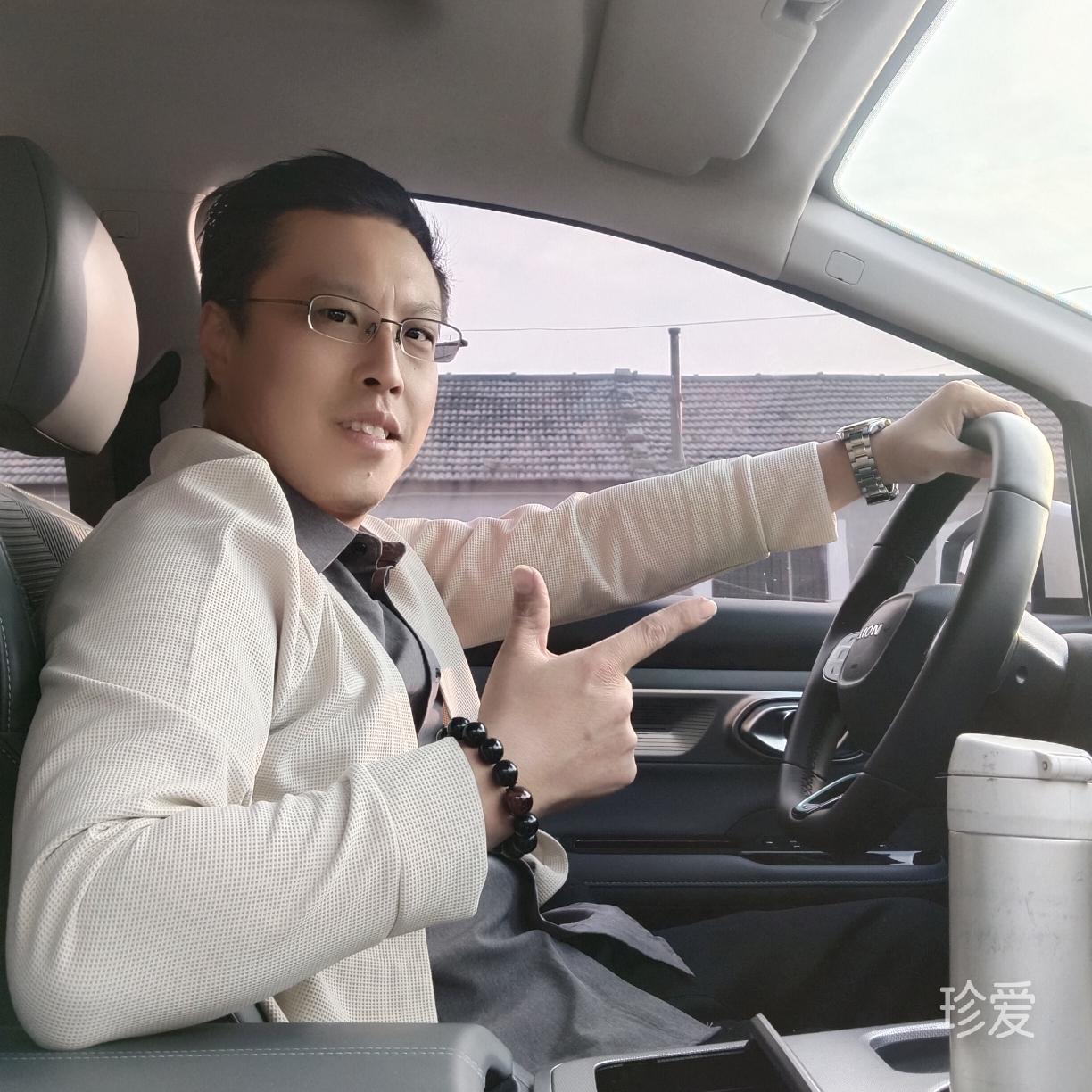 誰(shuí)與爭(zhēng)鋒