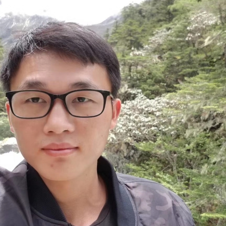 愛打籃球的小哥哥