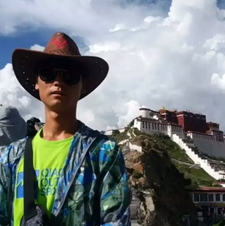 我在等風也等你