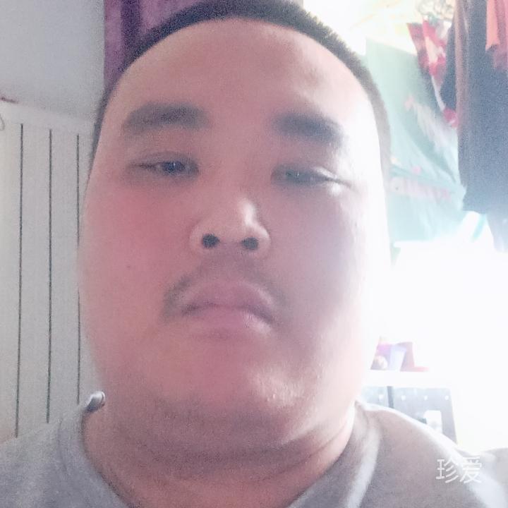 對(duì)面的女孩看過來