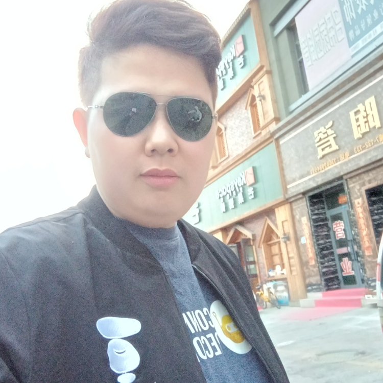 秋風(fēng)不懂落葉情