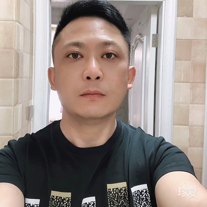 坐在海邊看風景