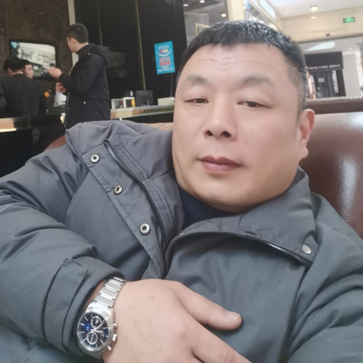 被愛傷過的男人