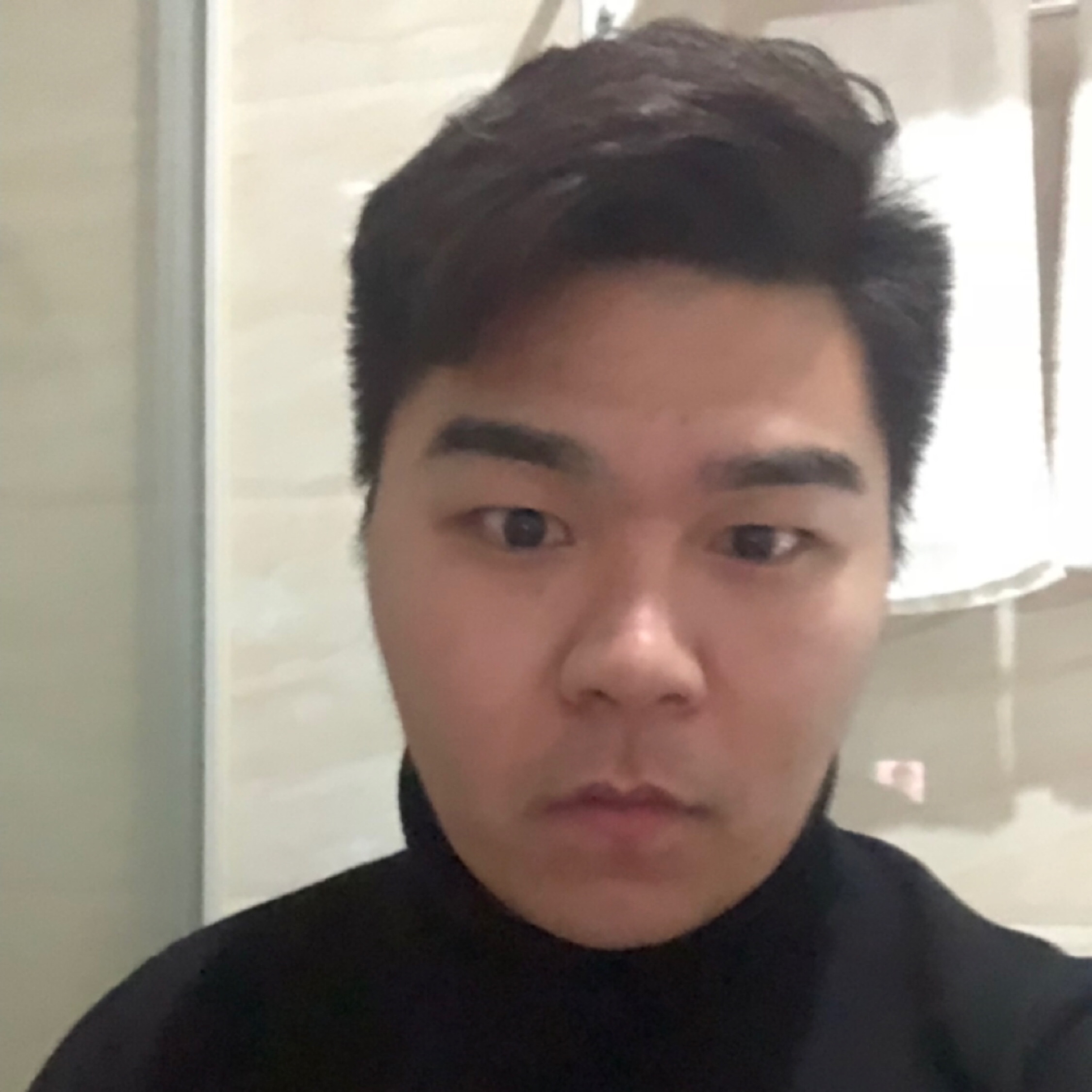 追光前行的思考者