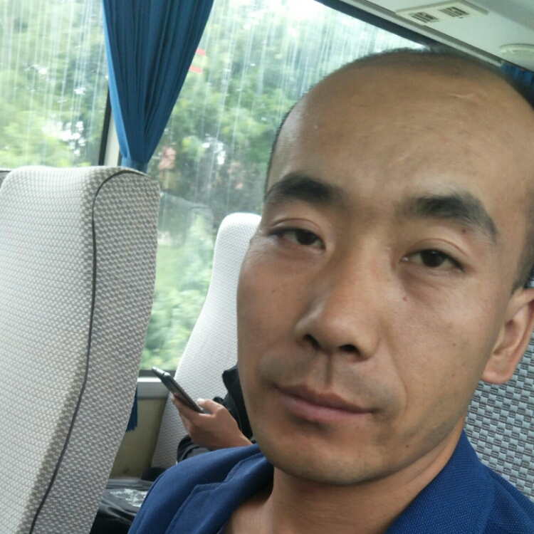 水是醒來(lái)的冰05