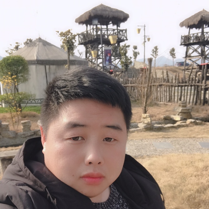 胖子都有小肚子