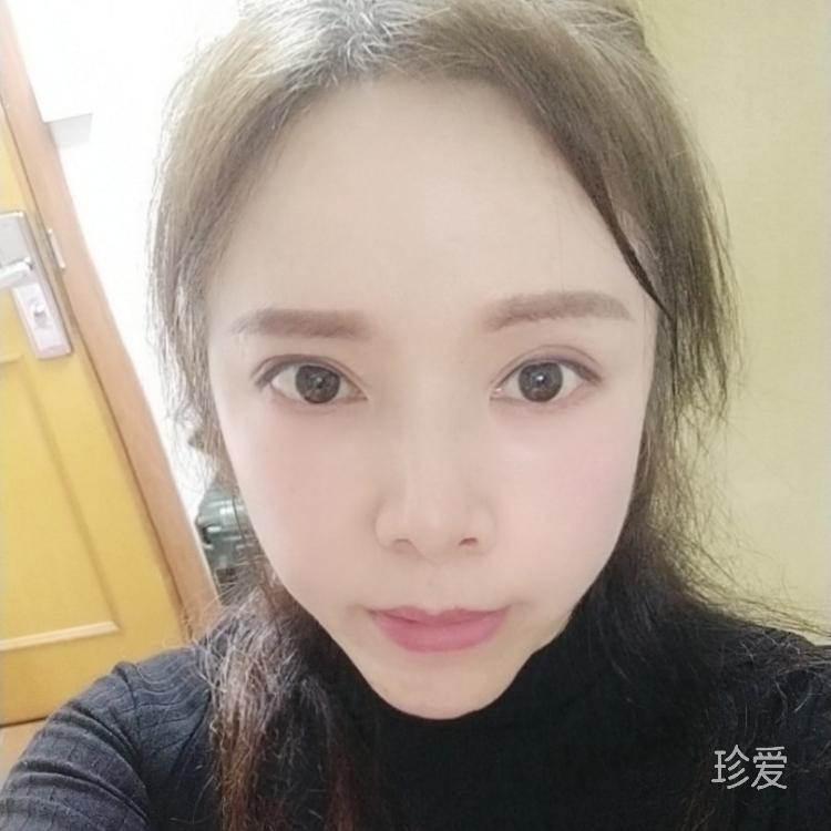 闹市孤人