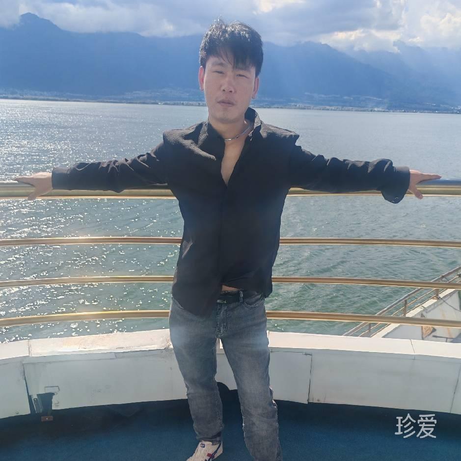 脚踩黑暗心向光明