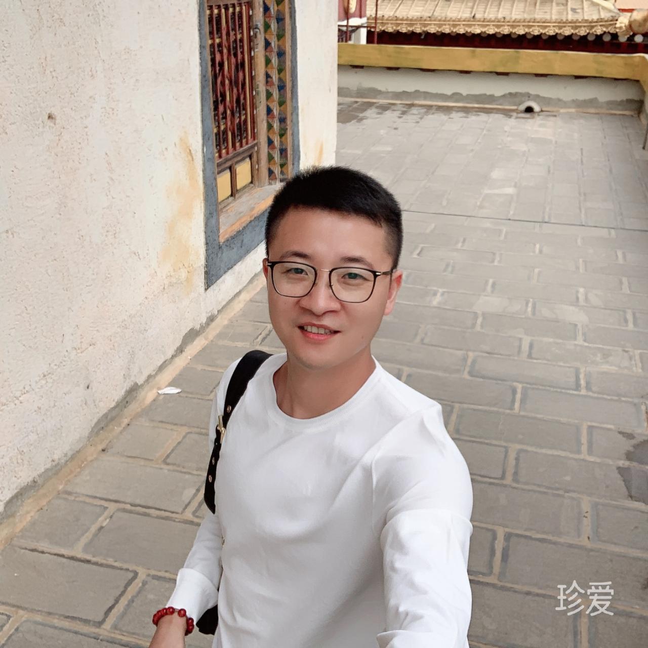 爱笑的耳东陈