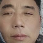 白衣染霜華