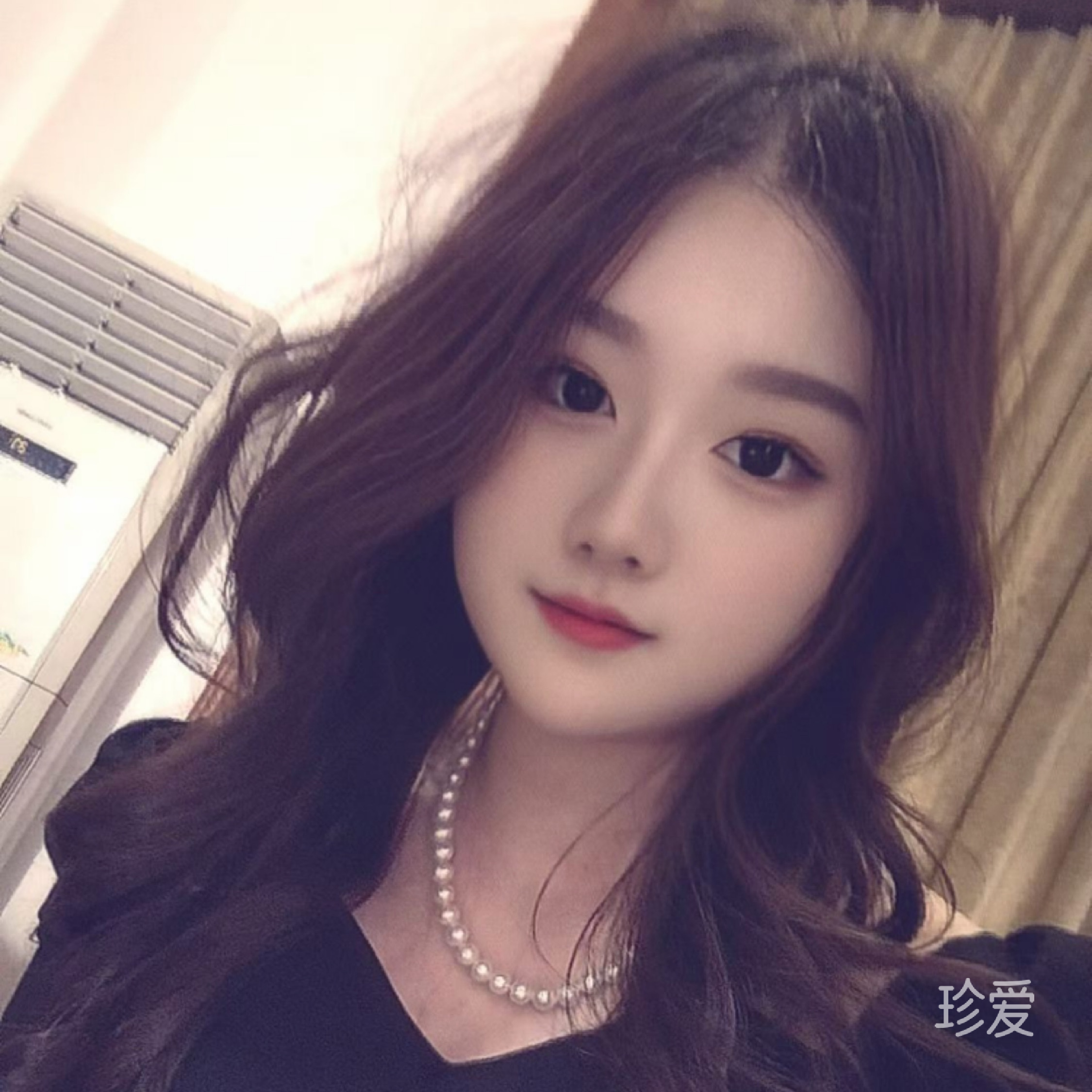 爱吃榴莲的安妮