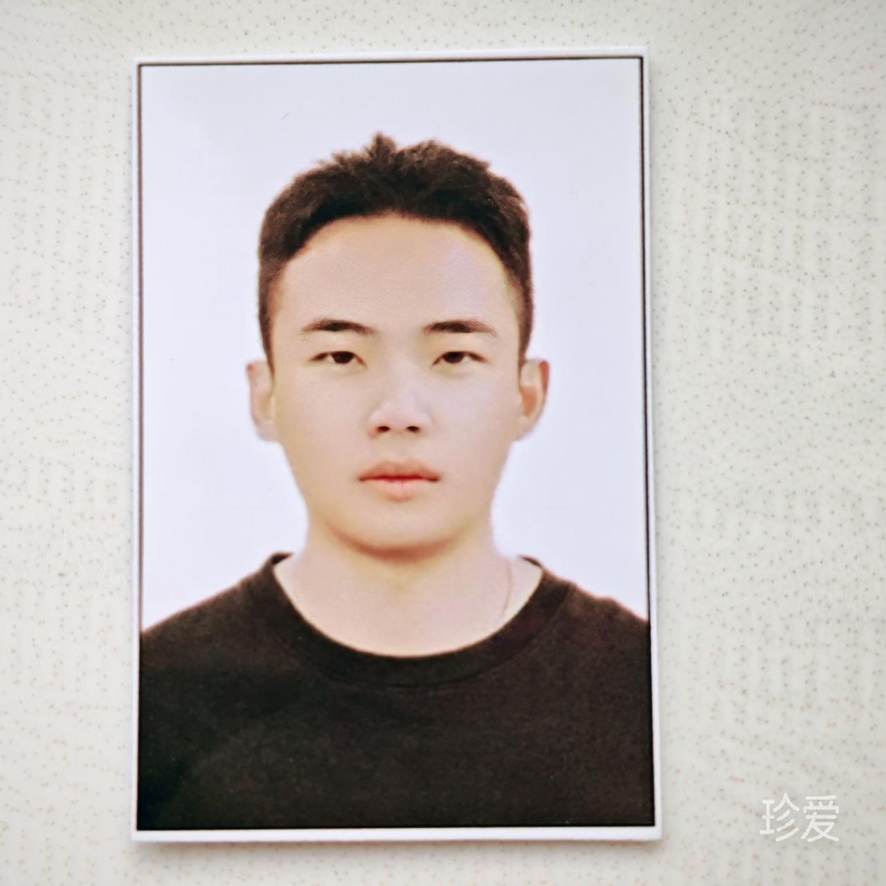 骑老太太闯红灯