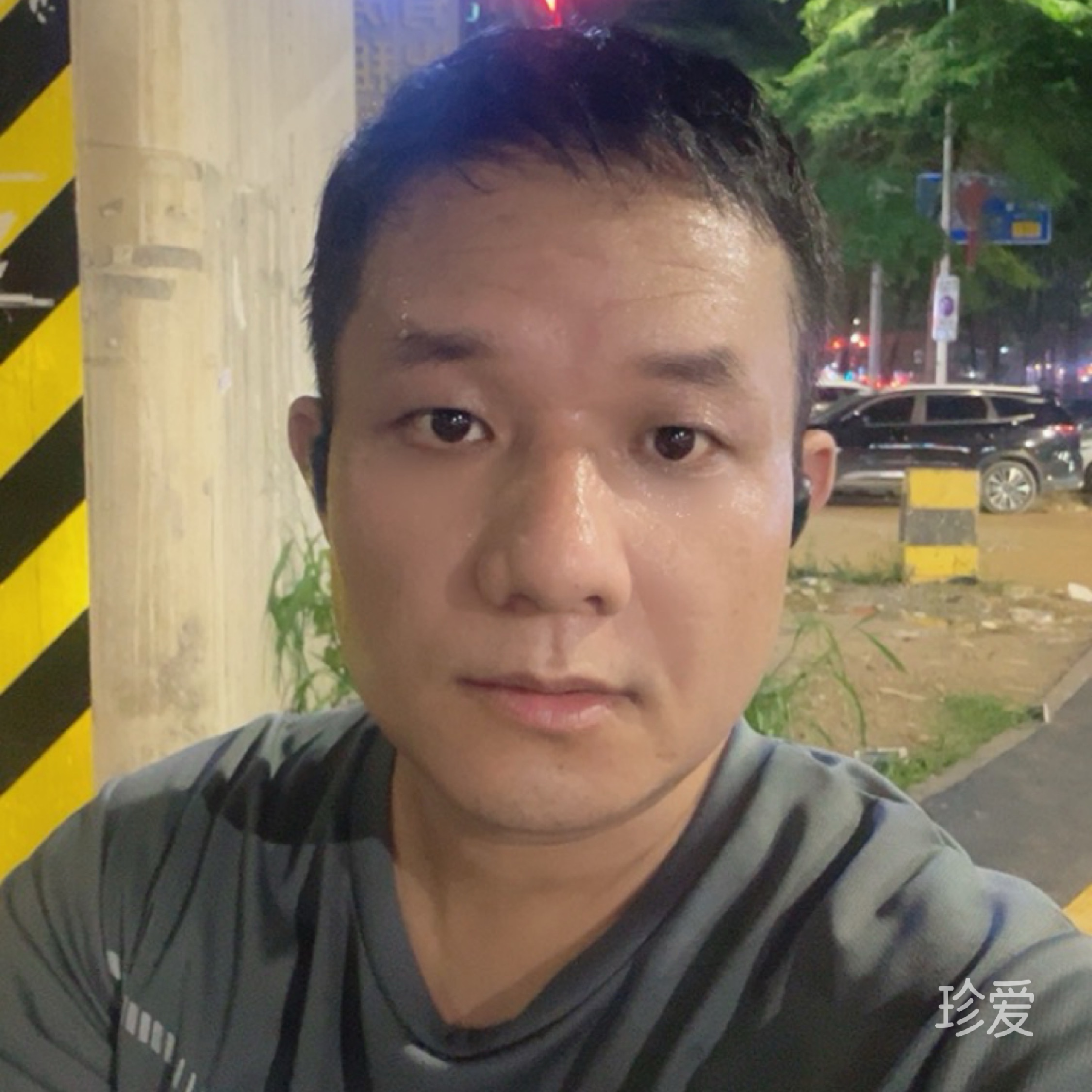 轻轻的我来了