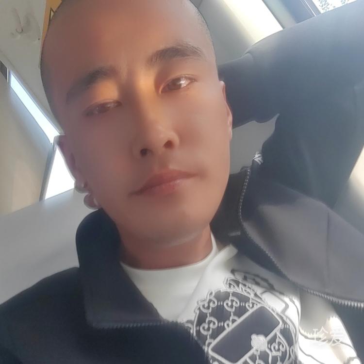 坐在雨中看日出