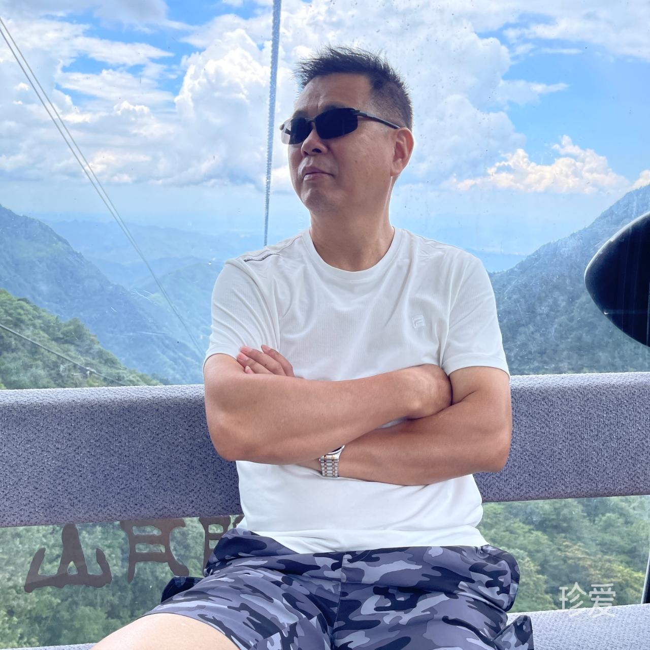 可逸晨曦