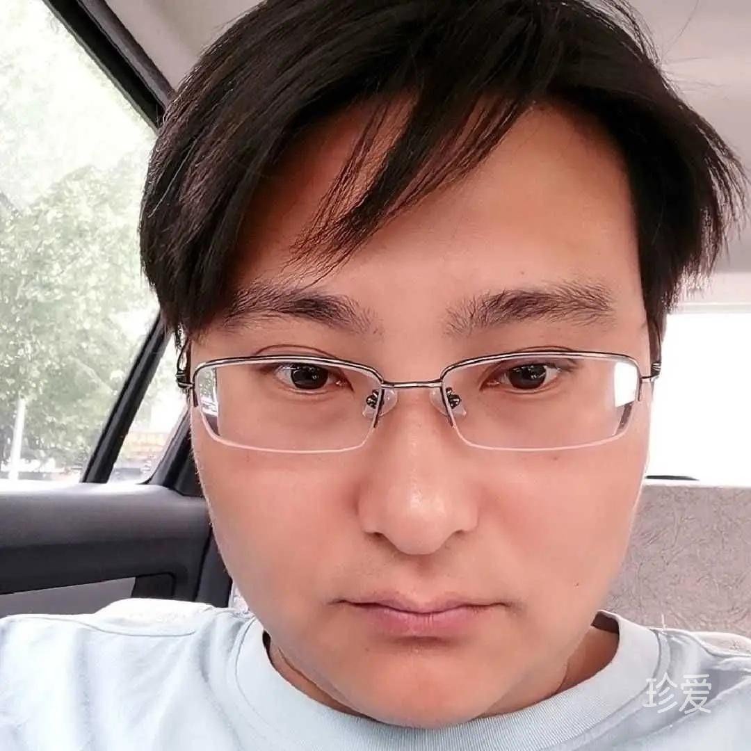 红衣白马