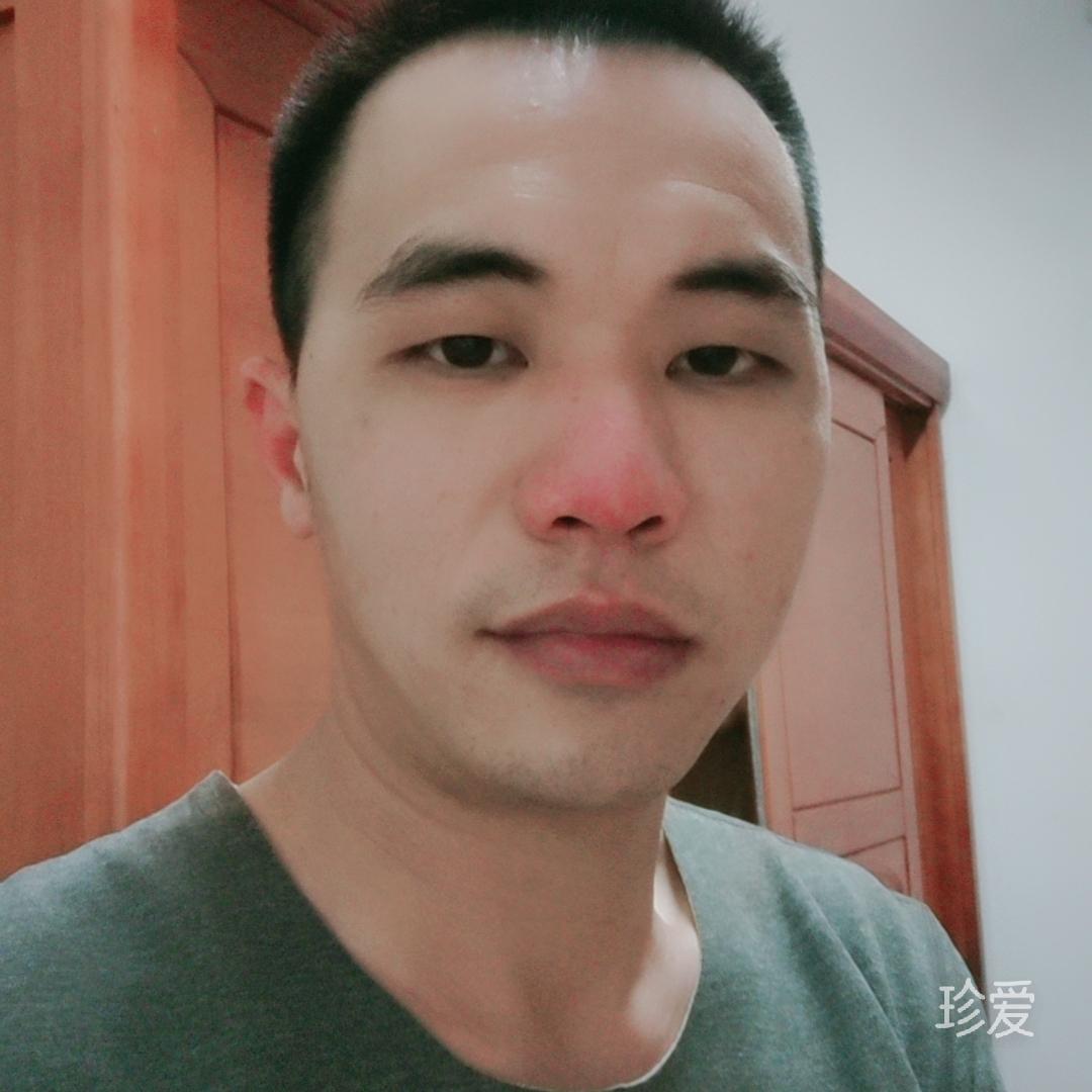 坐看山水笑癡情