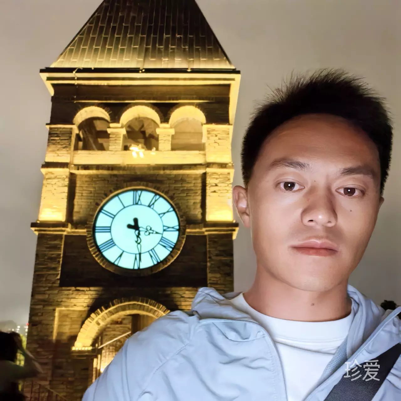 刚刚