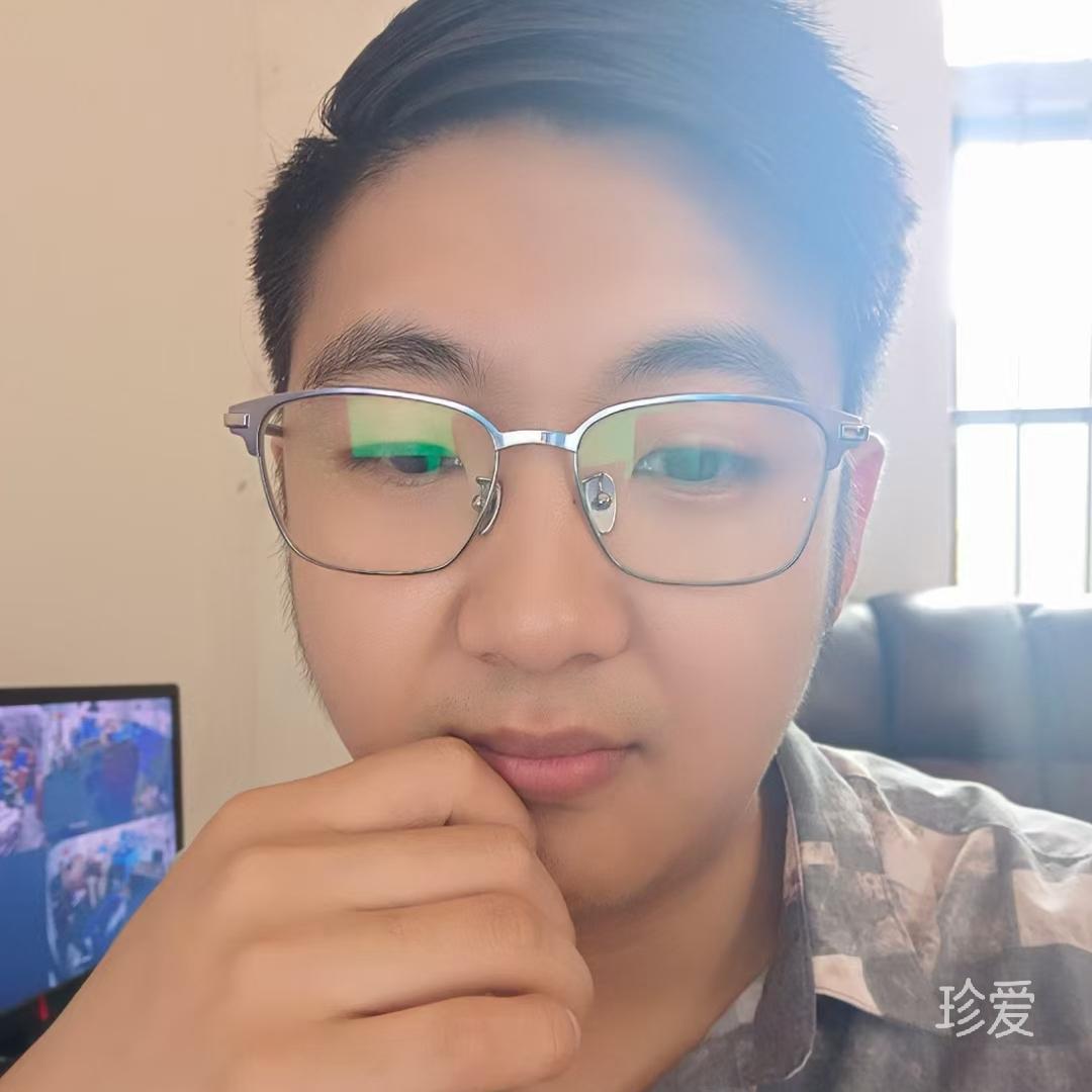 坐在山頂看日出