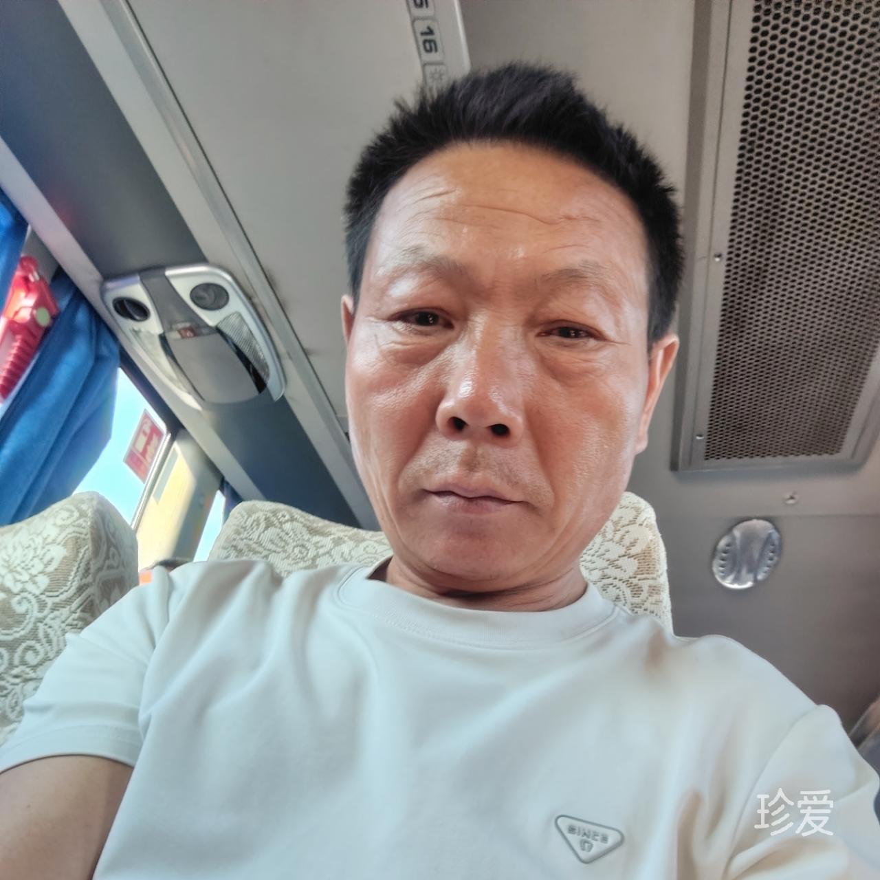 携手走过