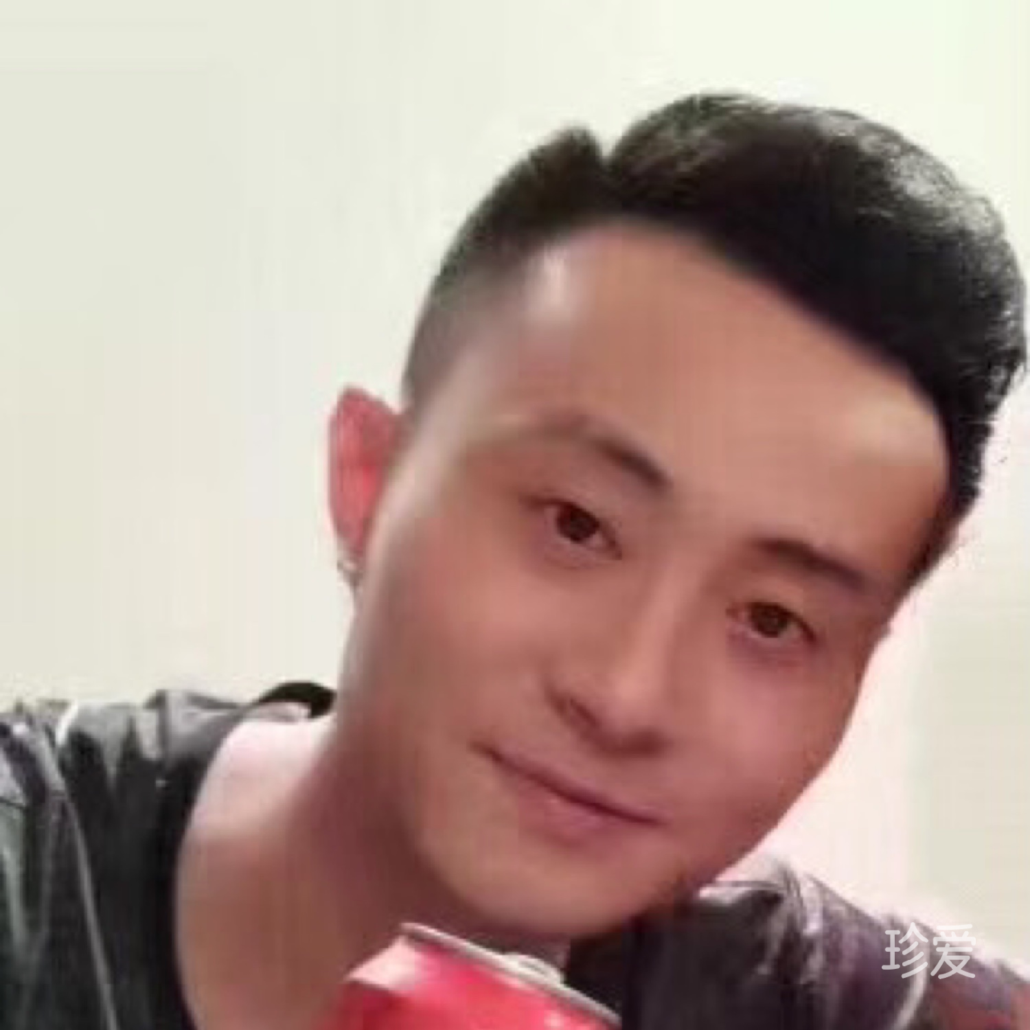 李盼