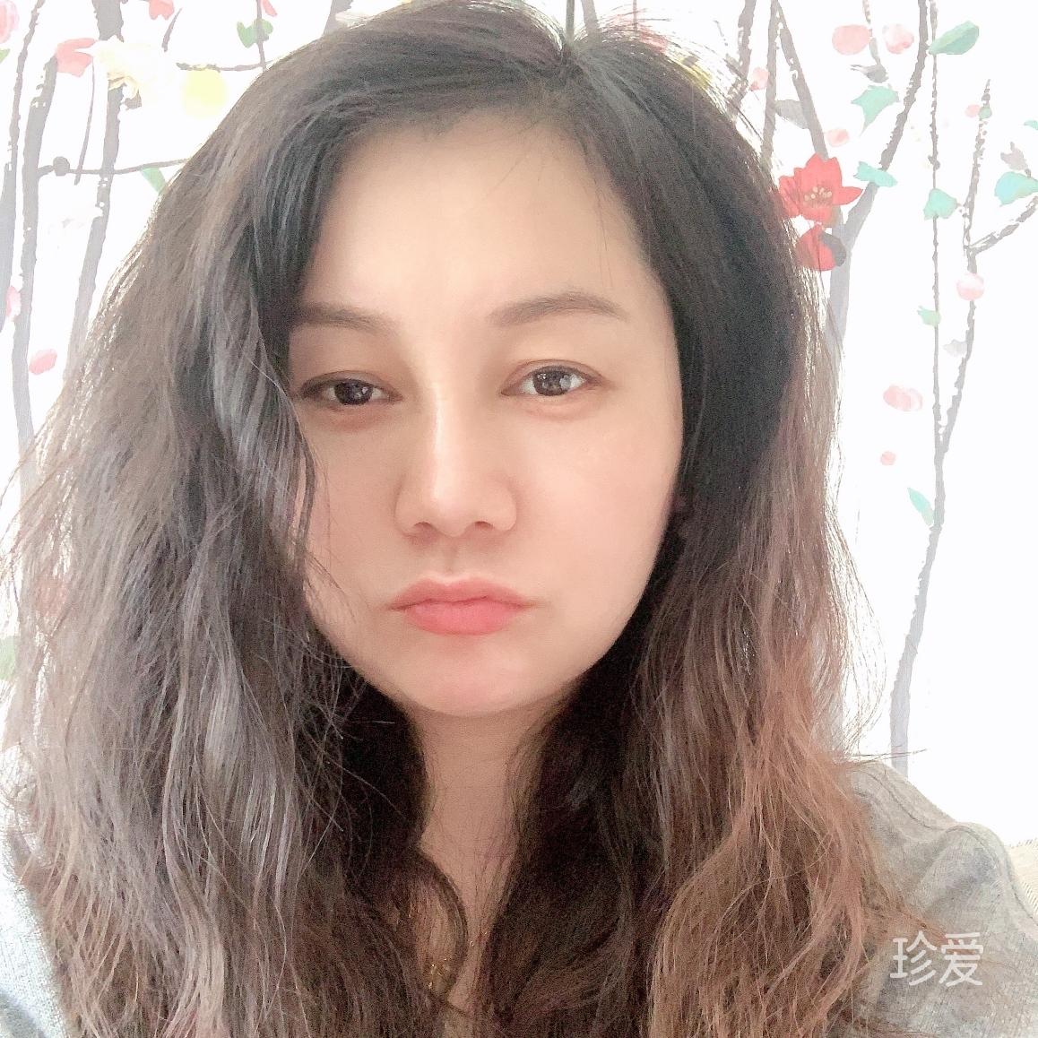 檐下听雨