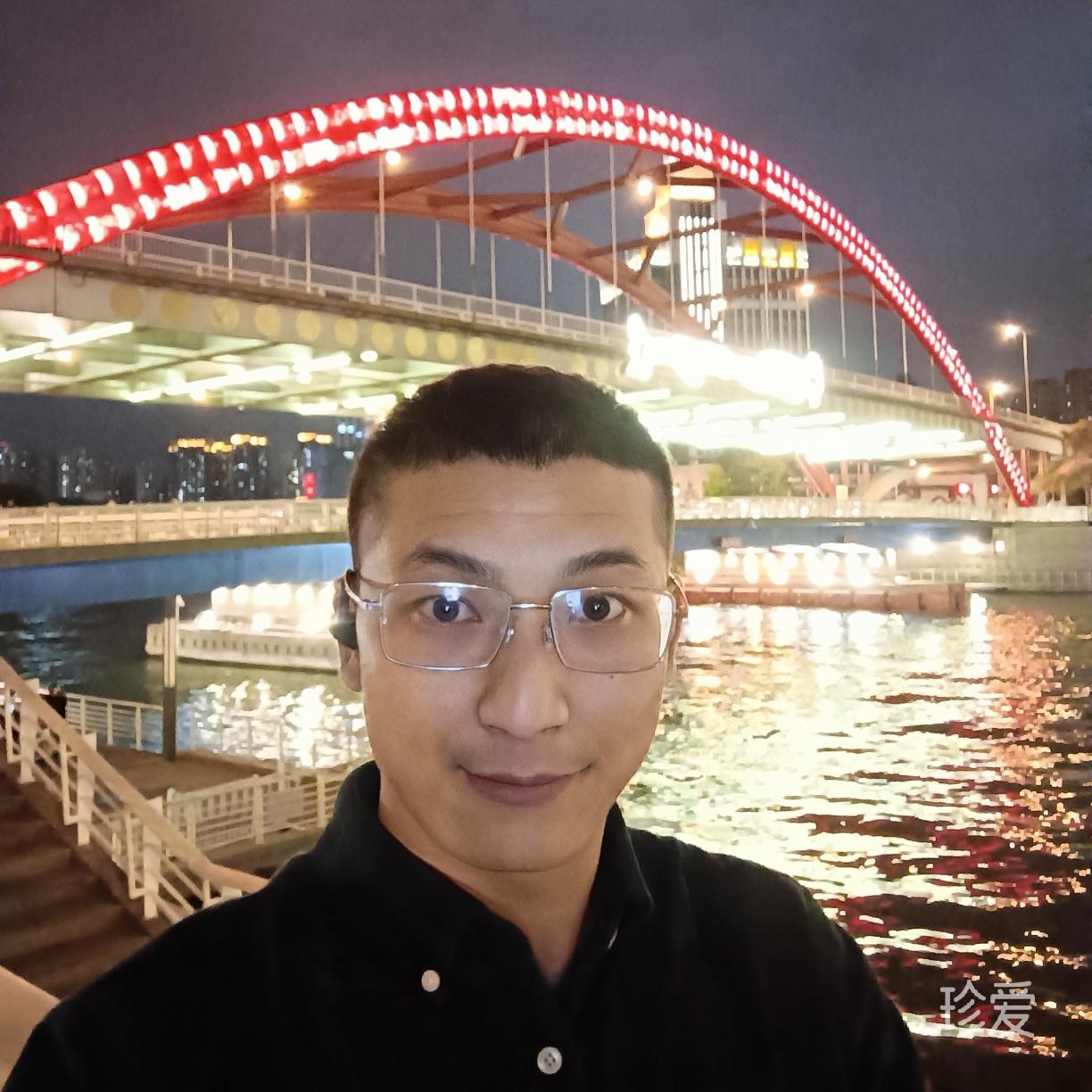 坐在四月看夕陽