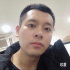快樂(lè)的哈士奇